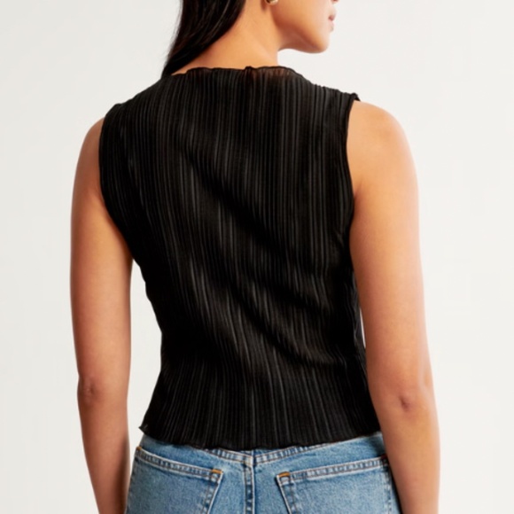 🚫SOLD🚫 NWT Abercrombie & Fitch Sheer Plisse Pleated Sleeveless Shell Top - Picture 3 of 10